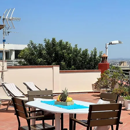 House With Terrace In - Civico 5 شقة
