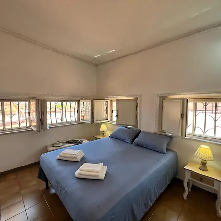 Apartment House With Terrace In - Civico 5