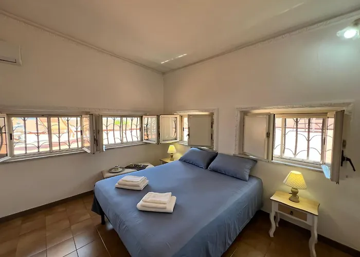 Appartamento House With Terrace In - Civico 5